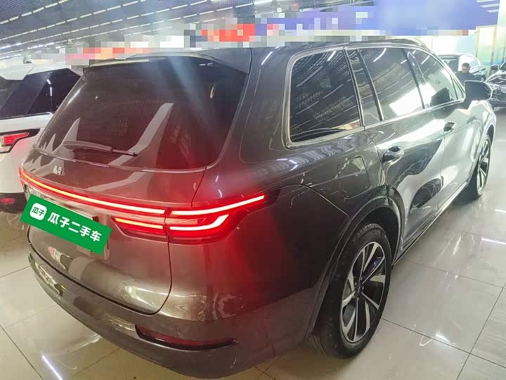 Фото 7 - LiXiang One