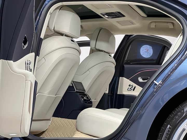 Фото 6 - Bentley Flying Spur Hybrid