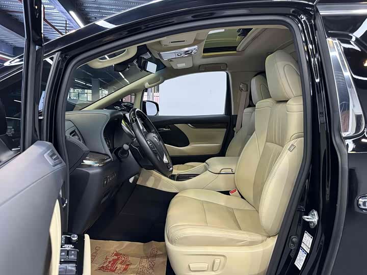 Фото 5 - Toyota Alphard