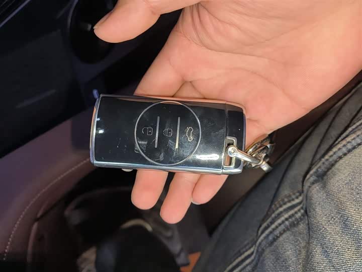 Фото 12 - Exeed VX