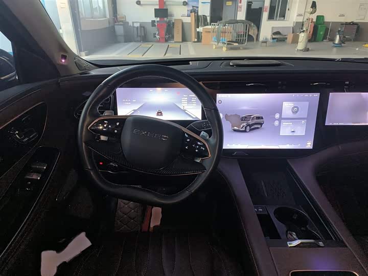 Фото 3 - Exeed VX