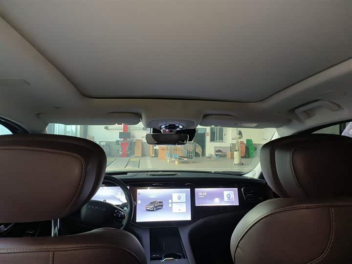 Фото 9 - Exeed VX