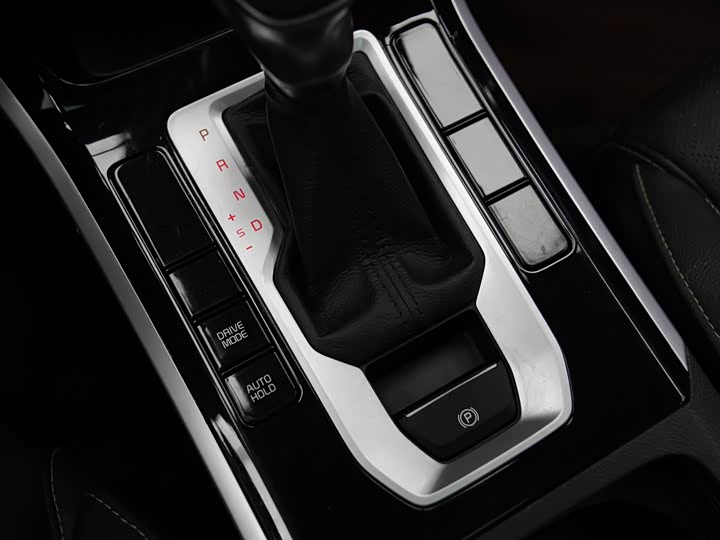 Фото 15 - Kia K3