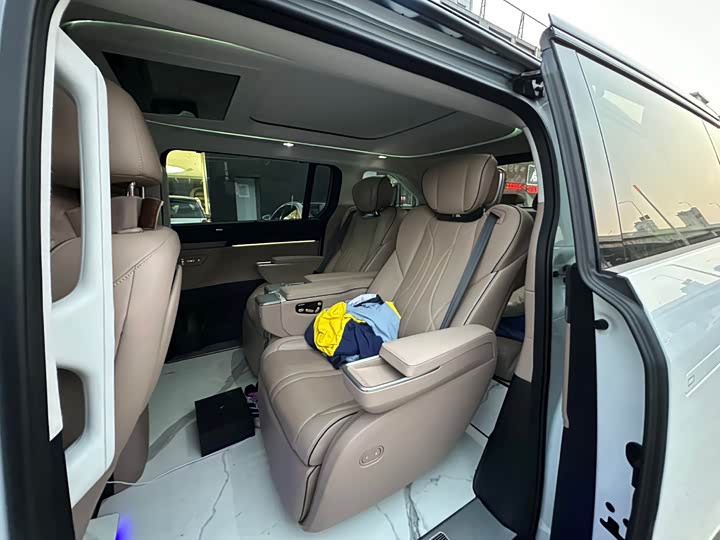 Фото 9 - XPeng X9