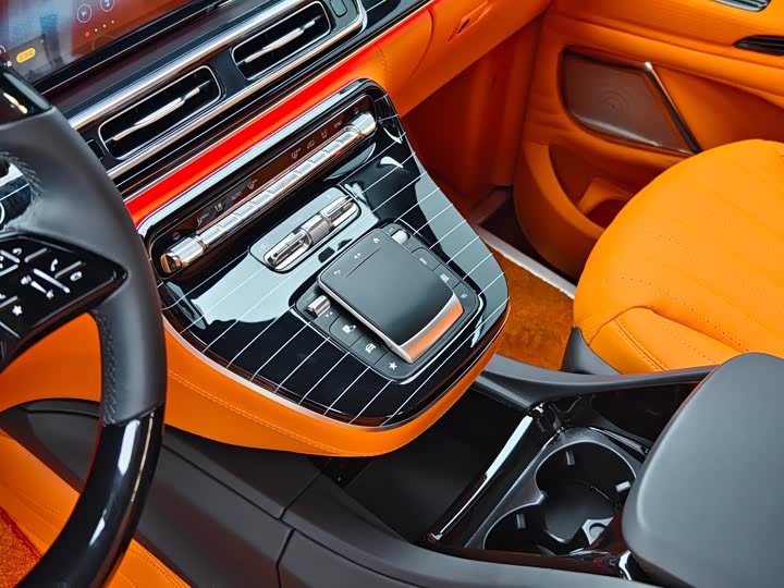 Фото 9 - Mercedes-Benz Vito