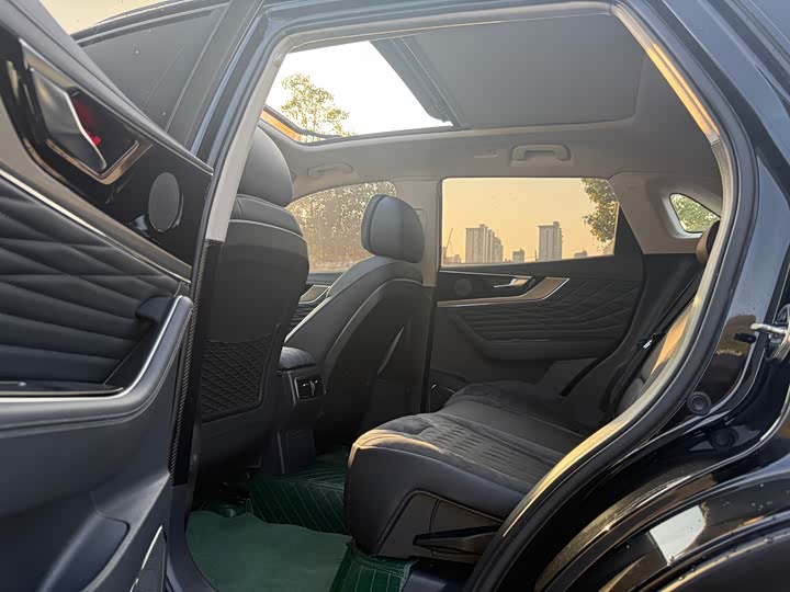 Фото 11 - Hongqi HS5