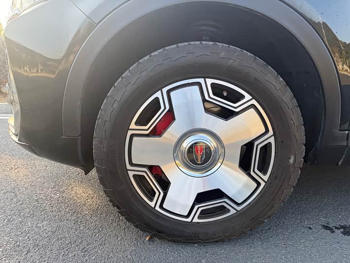 Фото 3 - Hongqi HS5