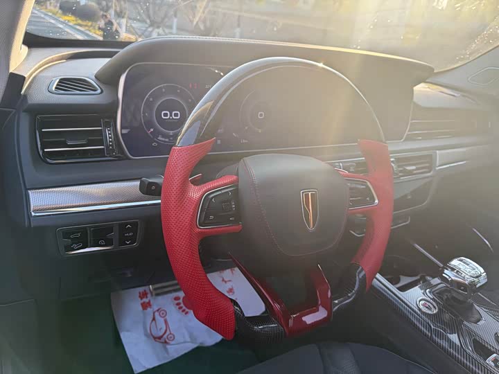 Фото 9 - Hongqi HS5