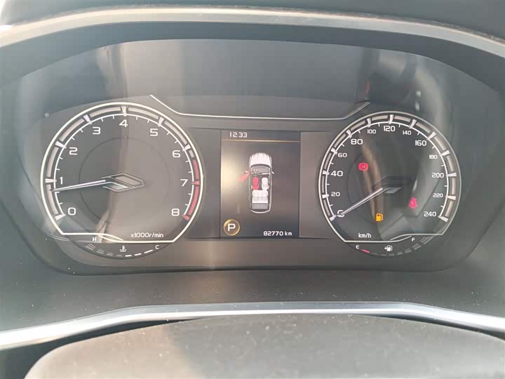 Фото 12 - Geely Coolray