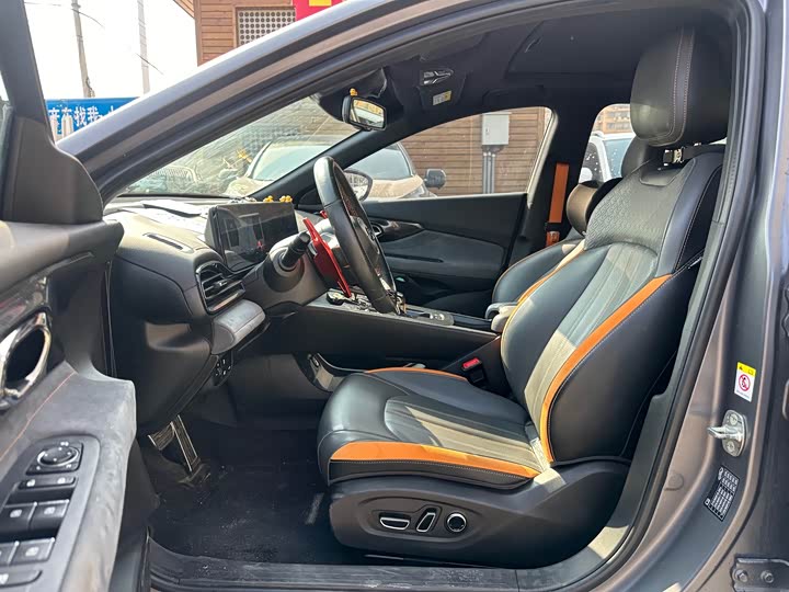 Фото 4 - GAC Trumpchi Empow R