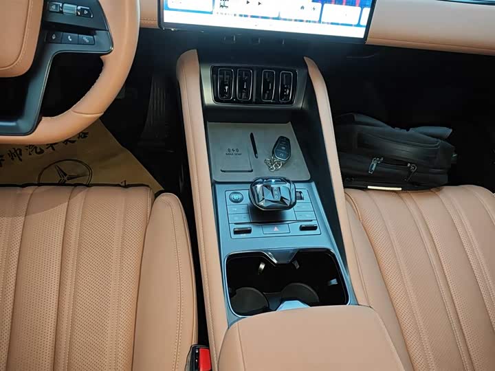 Фото 14 - BYD Song L