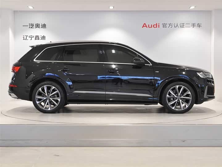 Фото 3 - Audi Q7