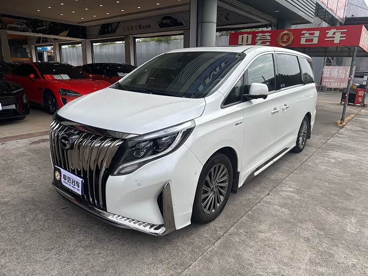 Фото 1 - GAC Trumpchi M8