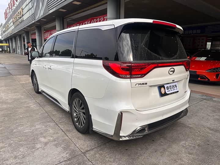 Фото 3 - GAC Trumpchi M8