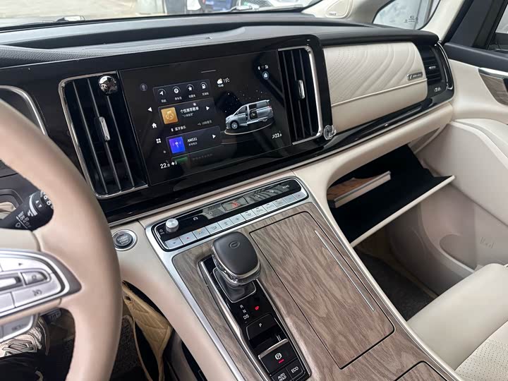 Фото 8 - GAC Trumpchi M8