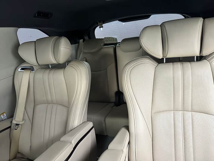 Фото 34 - Toyota Sienna