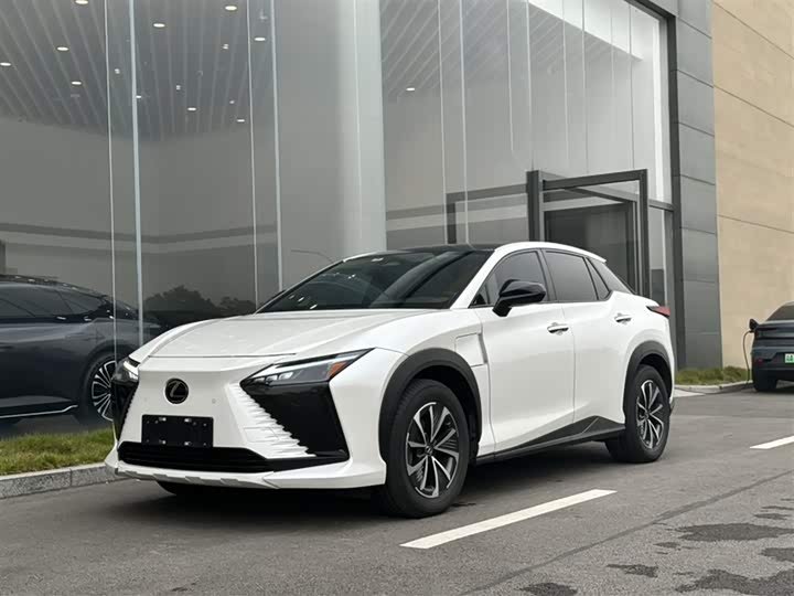 Фото 1 - Lexus RZ