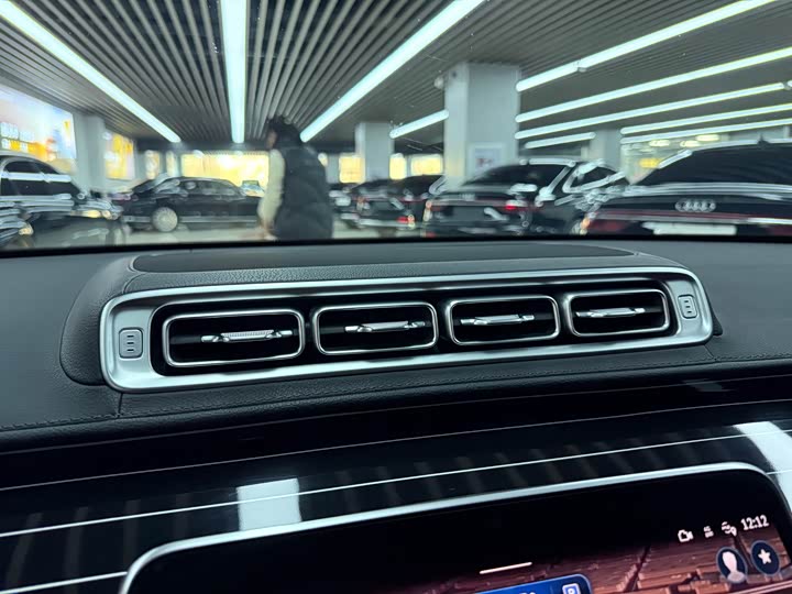 Фото 15 - Mercedes-Benz S-Class