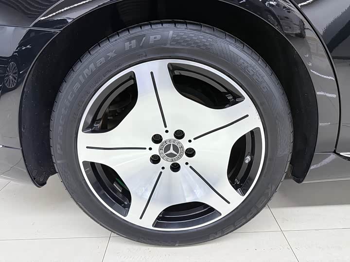 Фото 22 - Mercedes-Benz S-Class