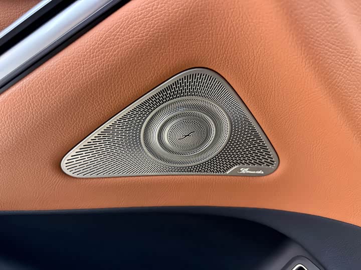 Фото 9 - Mercedes-Benz S-Class