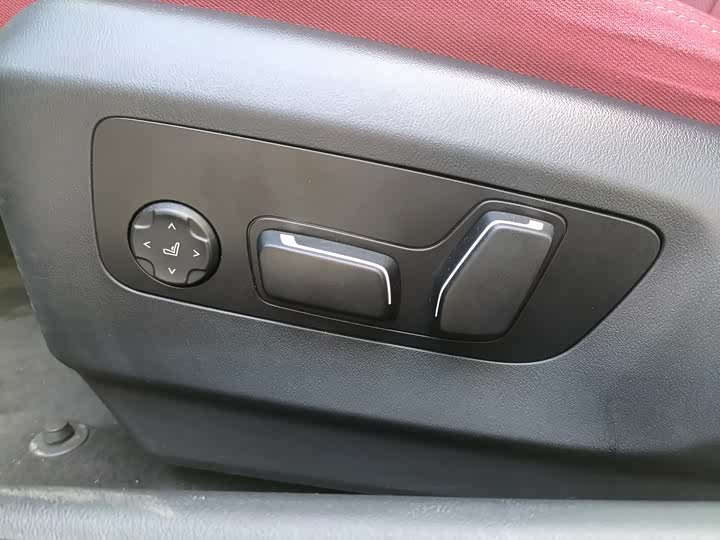 Фото 27 - BMW i5