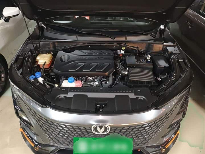 Фото 11 - Changan UNI-T