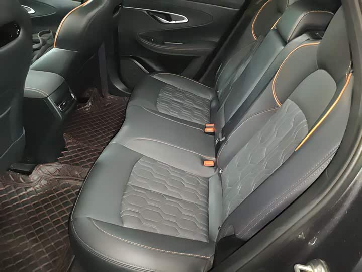 Фото 15 - Changan UNI-T