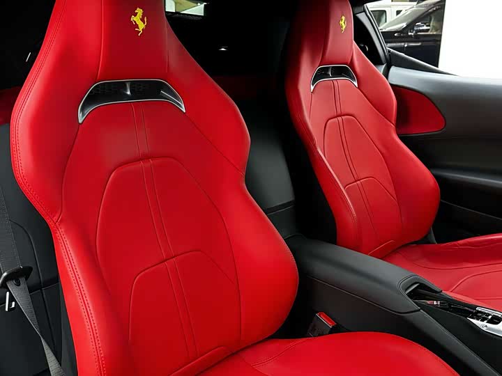 Фото 15 - Ferrari SF90