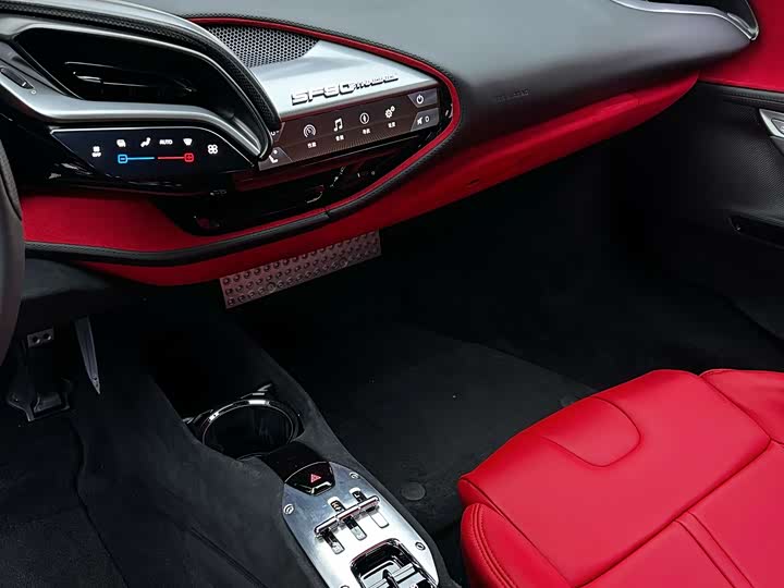 Фото 19 - Ferrari SF90