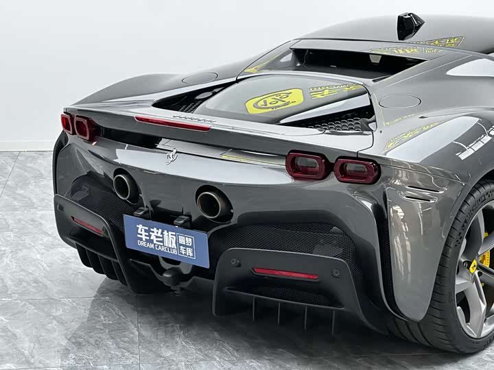 Фото 23 - Ferrari SF90