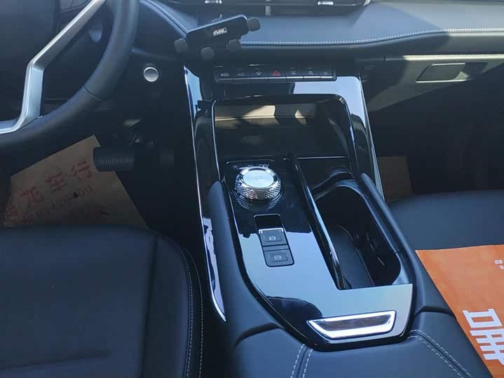 Фото 16 - Haval H6