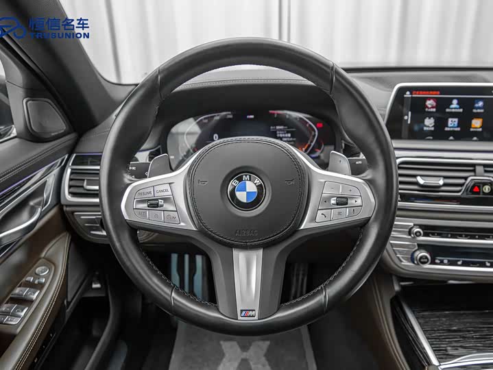 Фото 17 - BMW 7 Series