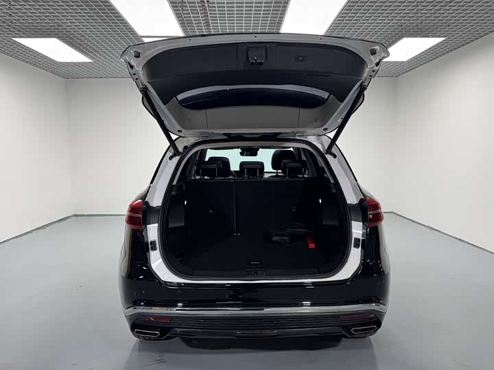 Фото 16 - Hongqi HS5