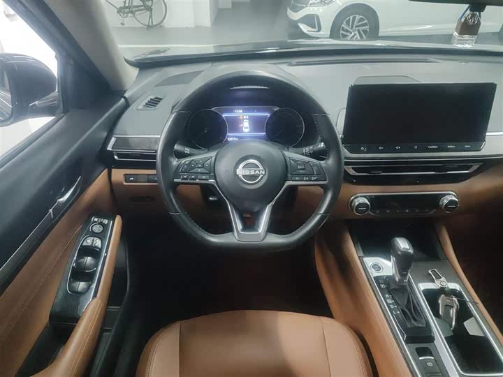 Фото 11 - Nissan Teana