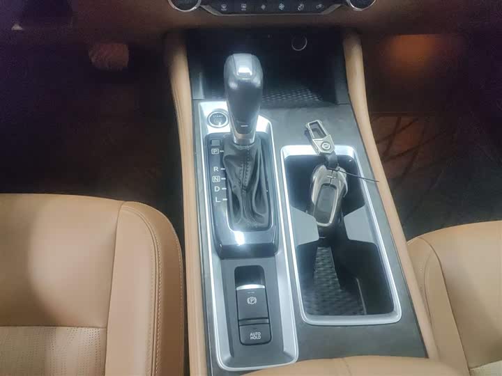 Фото 14 - Nissan Teana