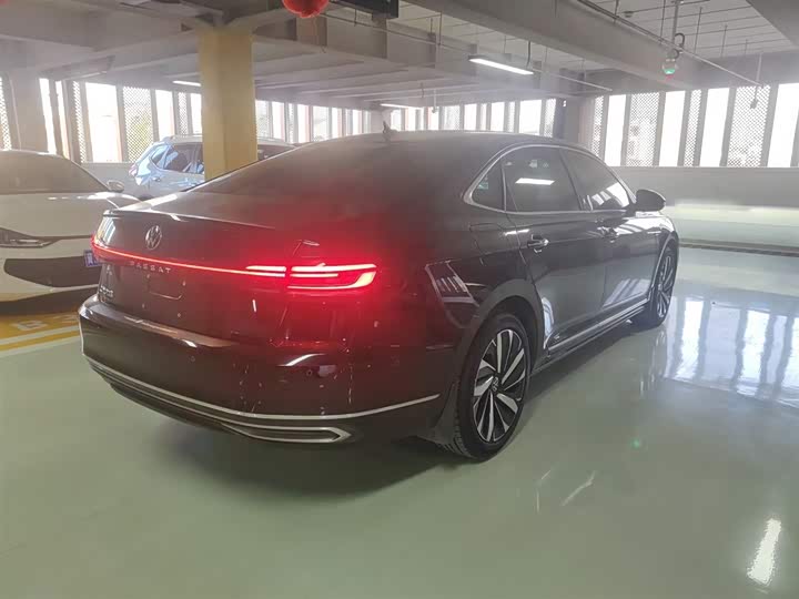 Фото 5 - Volkswagen Passat