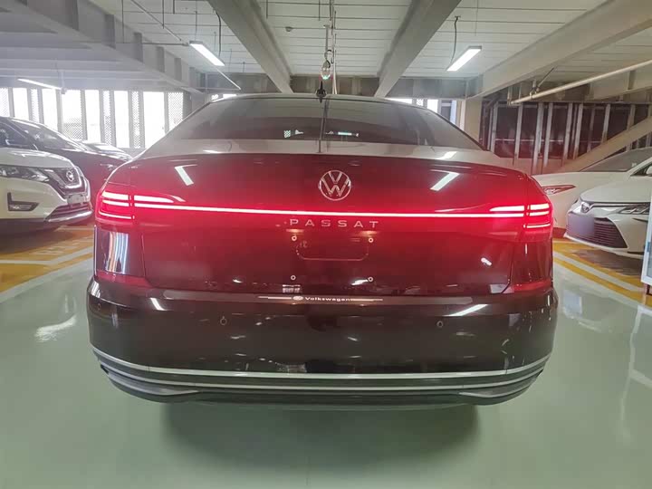 Фото 6 - Volkswagen Passat