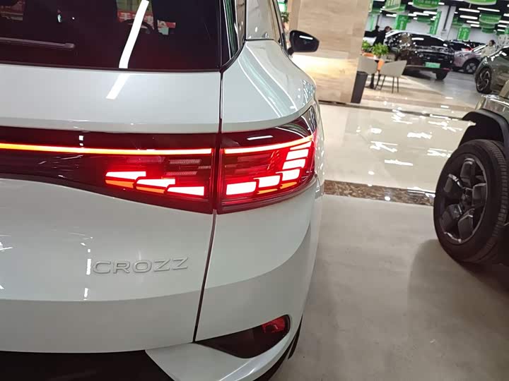 Фото 8 - Volkswagen ID.4 Crozz