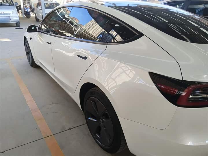 Фото 5 - Tesla Model 3