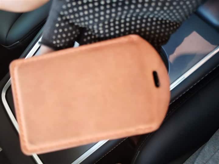 Фото 9 - Tesla Model 3