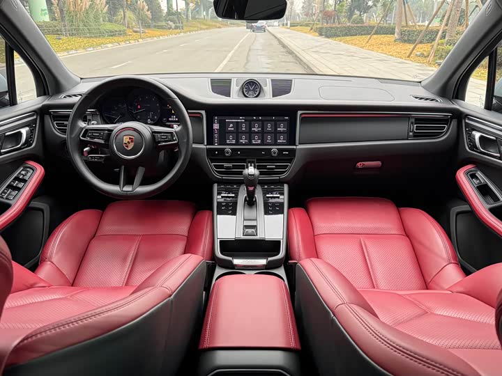 Фото 18 - Porsche Macan