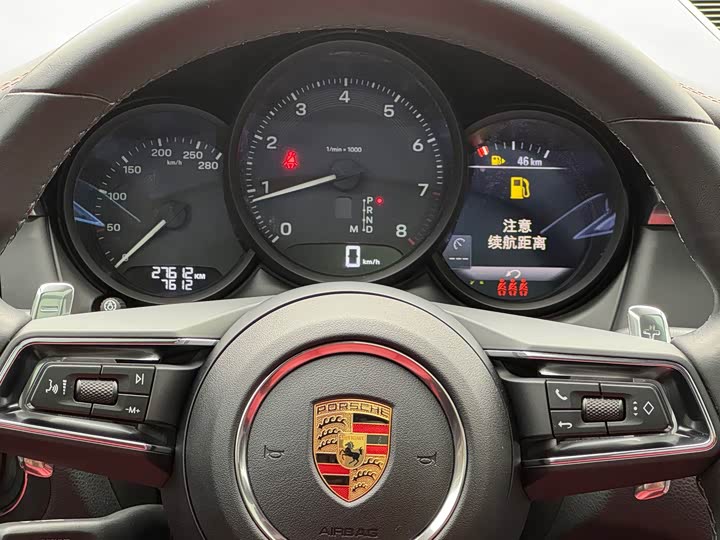 Фото 22 - Porsche Macan