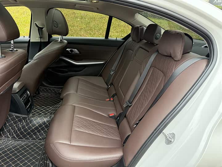 Фото 10 - BMW i3