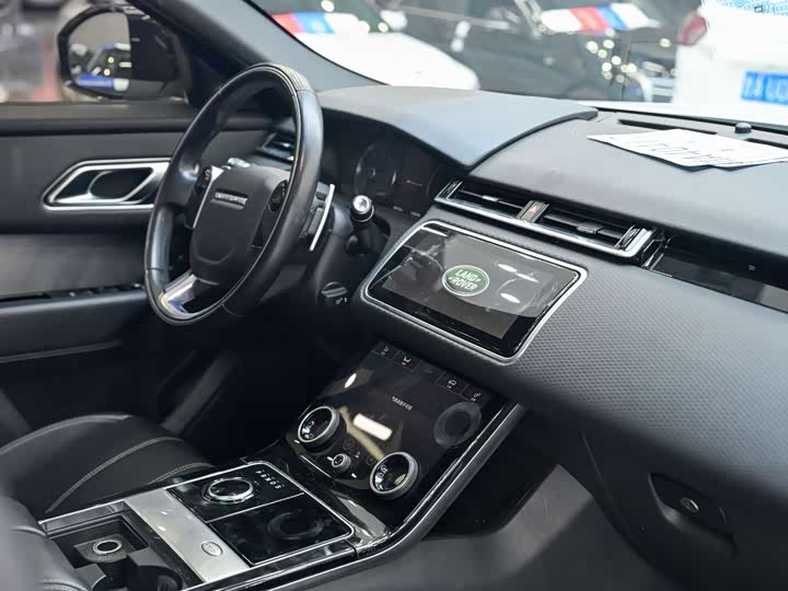 Фото 10 - Land Rover Range Rover Velar