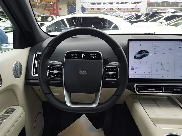 Фото 11 - LiXiang L7