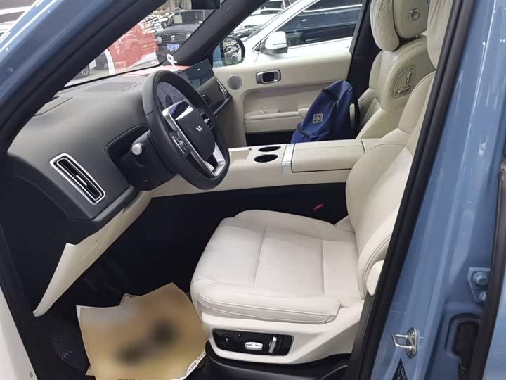 Фото 15 - LiXiang L7