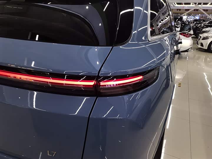 Фото 8 - LiXiang L7