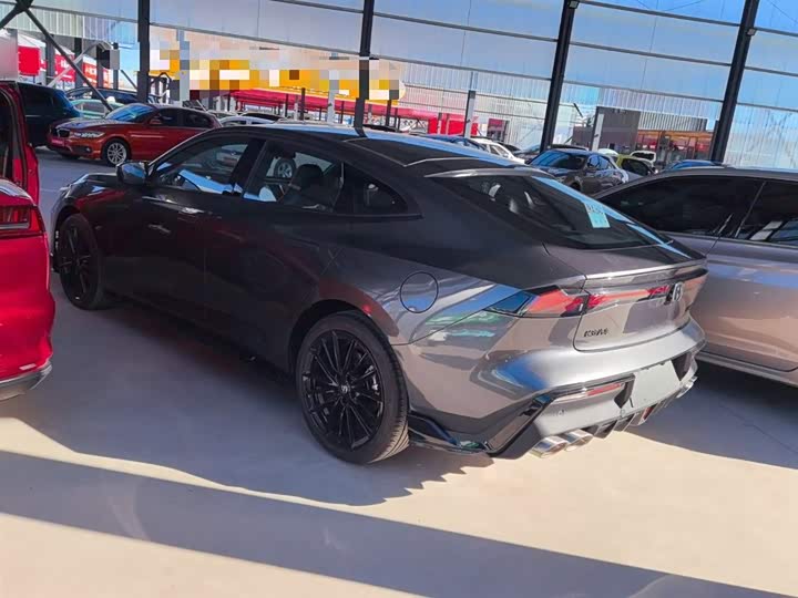 Фото 8 - Changan UNI-V