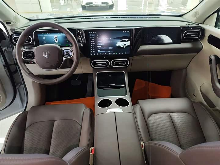 Фото 10 - Leapmotor C11