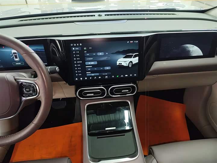 Фото 13 - Leapmotor C11